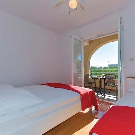 Gorgeous Apartment In Vodice With Kitchen Экстерьер фото