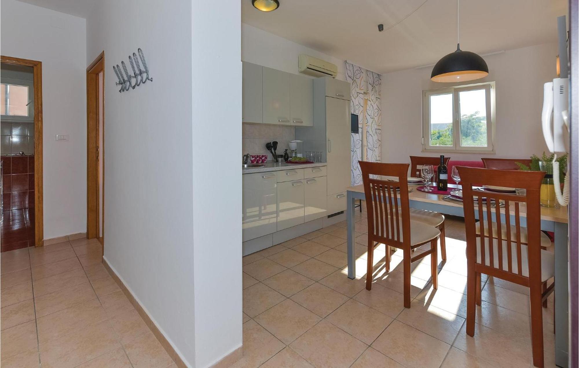Gorgeous Apartment In Vodice With Kitchen Экстерьер фото
